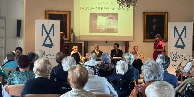 «Hoy la Iglesia de Madrid viene a veros y os queremos poner en el centro»: una tarde con los mayores de la Fundación de la Santísima Virgen y San Celedonio